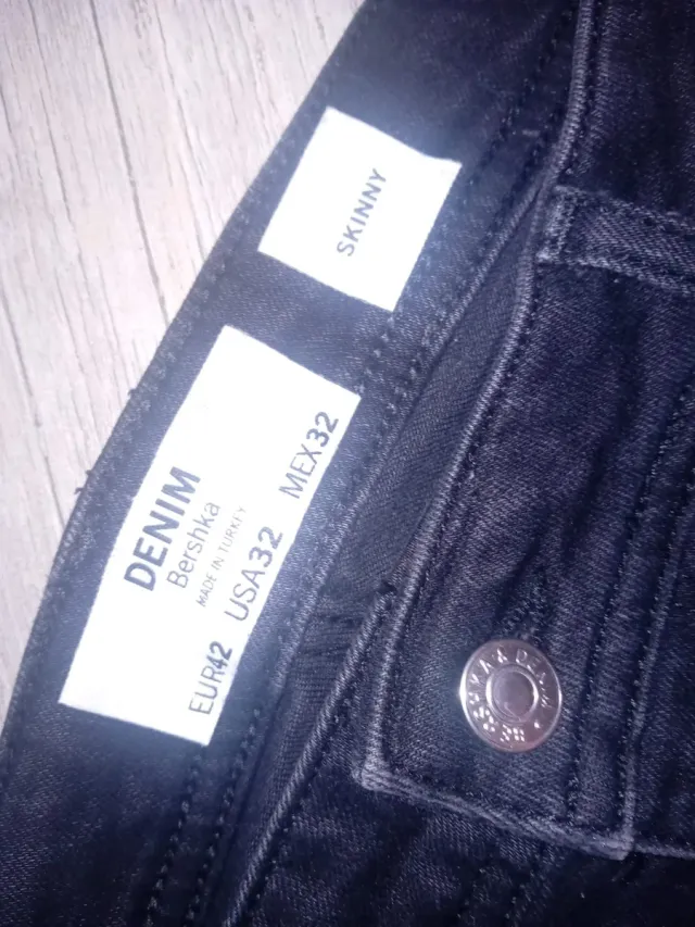 Vaqueros skinny negros rotos hombre