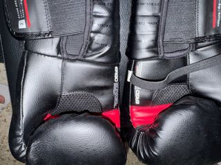 Guantes de boxeo negros