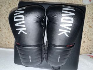 Guantes de boxeo negros