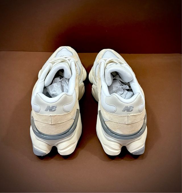 New Balance 9060 Creme