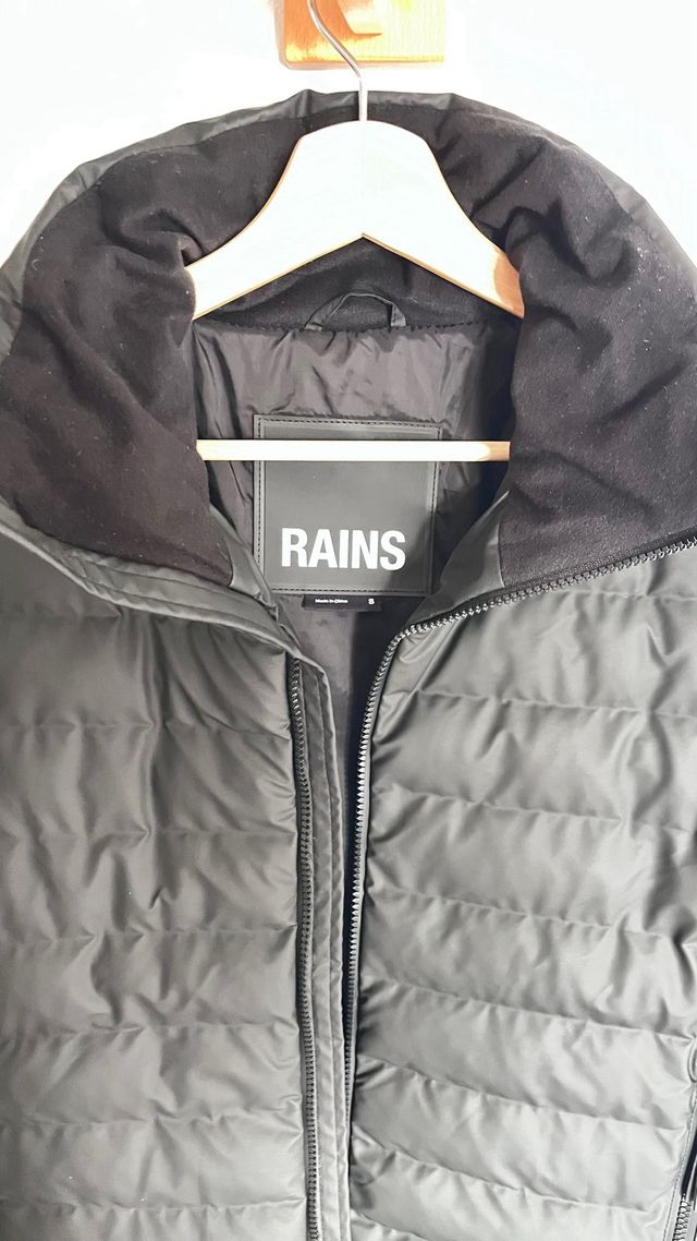 Chaqueta Rains impermeable negra