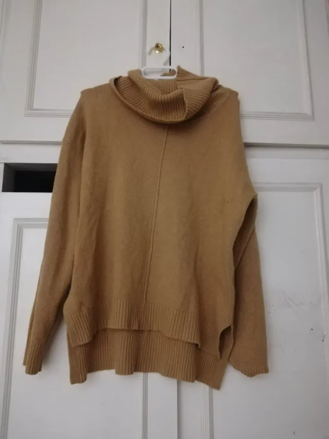 Jersey cuello vuelto marrón talla única