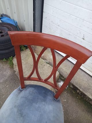 Mesa redonda madera con 4 sillas