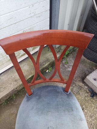 Mesa redonda madera con 4 sillas