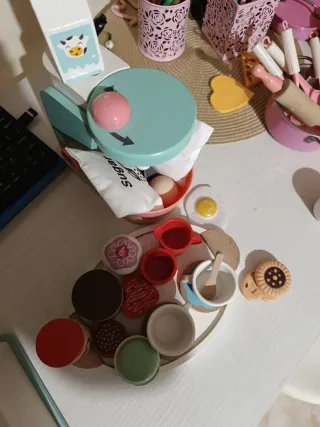 Cucina giocattolo in legno