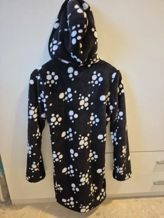 Bata polar mujer estampado huellas