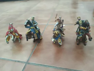 Figuras Caballeros Medievales