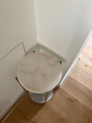 Tavolino marmo e metallo oro (2 mesillas)