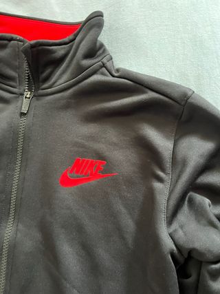 Sudadera Nike Negra y Roja