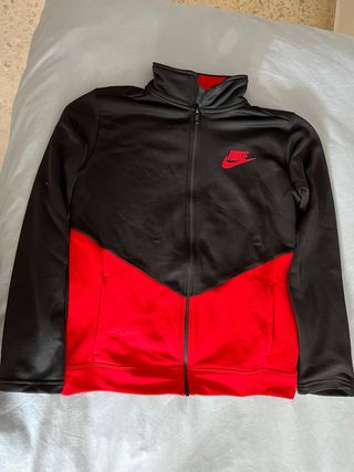 Sudadera Nike Negra y Roja