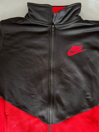 Sudadera Nike Negra y Roja