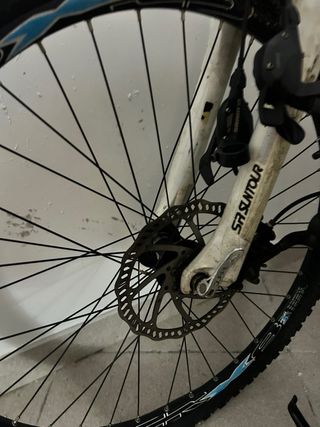 Bicicleta Mondraker sin manillar sr suntour