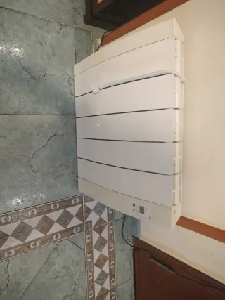 Calefactor eléctrico blanco