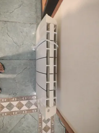 Calefactor eléctrico blanco