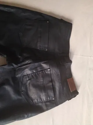 Pantalones negros