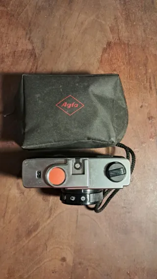 Cámara Agfa Isoly 100 con funda e instrucciones