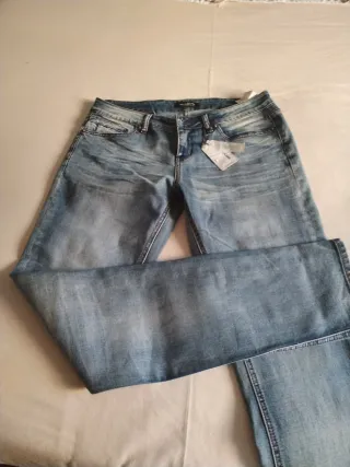 Pantalones vaqueros azules efecto moldeador