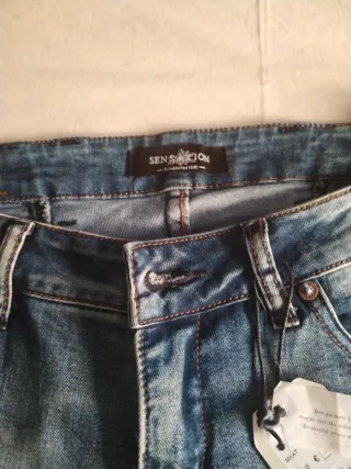 Pantalones vaqueros azules efecto moldeador