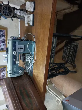 Máquina de coser antigua