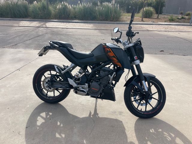 KTM Duke 125