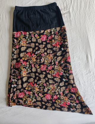 Gonna asimmetrica floreale Sisley