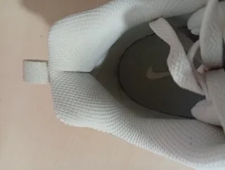 Zapatillas Nike Tech Hera Hombre Beige/Blanco