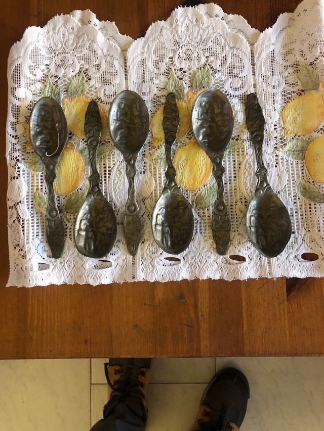 Cucharas victorianas decorativas