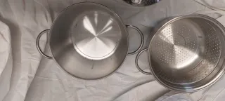 Pentola con scolapasta in metallo