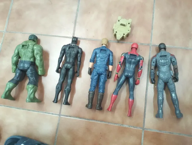 Figuras Marvel: Capitán América, Hulk, Spiderman