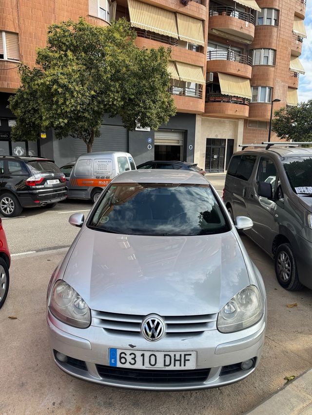 Volkswagen Golf V 2.0 TDI DSG