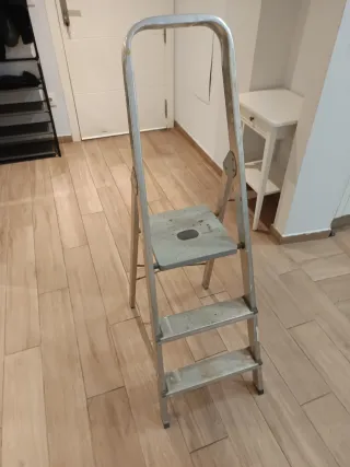 Escalera aluminio 3 peldaños