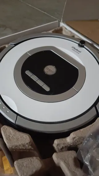 Robot Aspirador iRobot 765