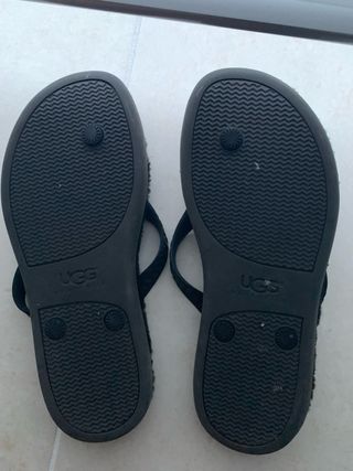 Chanclas UGG negras talla 35.5