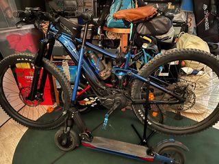 Bicicleta Eléctrica Giant E+2Pro + Patinete