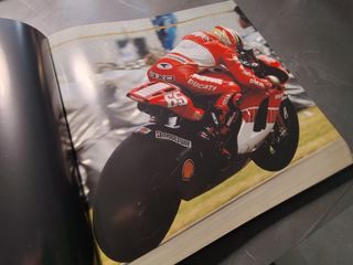 Fotolibro MotoGp 2006 Ducati Desmosedici