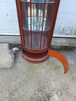 Vitrina Esquinera Madera y Cristal