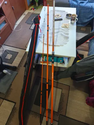 4 Cañas de Pesca con Funda