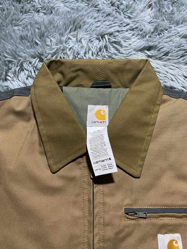 Chaqueta Carhartt Patchwork Beige Negro Bomber