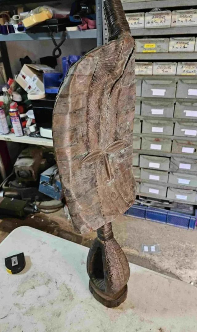 EXCEPCIONAL FIGURA RELICARIO KOTA DE GABON