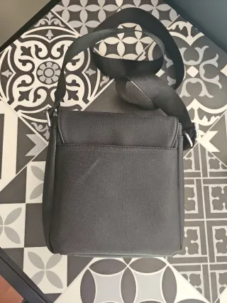 Bolso bandolera Lacoste negro
