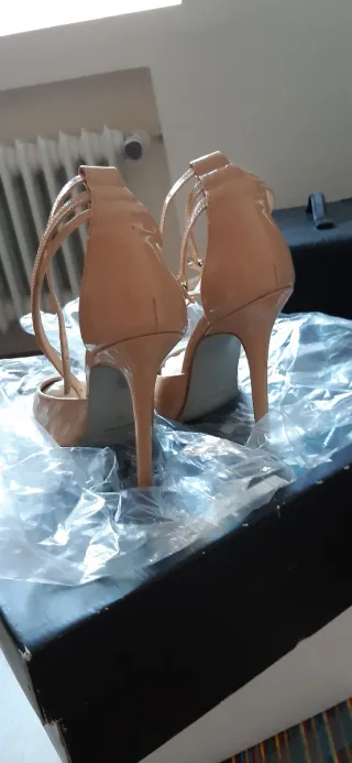Zapatos nude de fiesta tacón 10cm T38. 3Usos