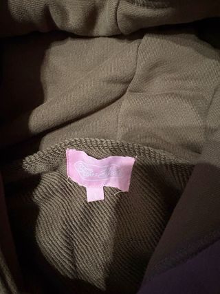 Sudadera Fake Gods edición San Valentín 2022