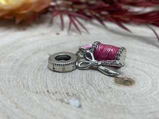 ✨Charm Trio Botón, Hilo, Tijeras