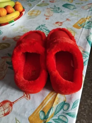 Pantofole rosse da donna