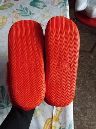 Pantofole rosse da donna