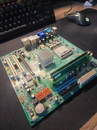 Placa base Asus N1996 + Intel Pentium 820