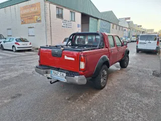 Nissan Navara 2003