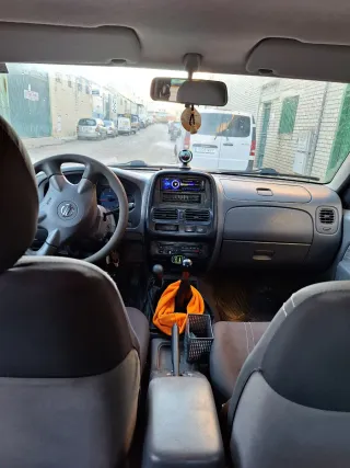 Nissan Navara 2003