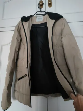 Plumífero beige marrón verdoso con capucha Talla L