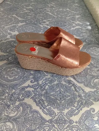 Sandalias Guess Talla 41 Rosas